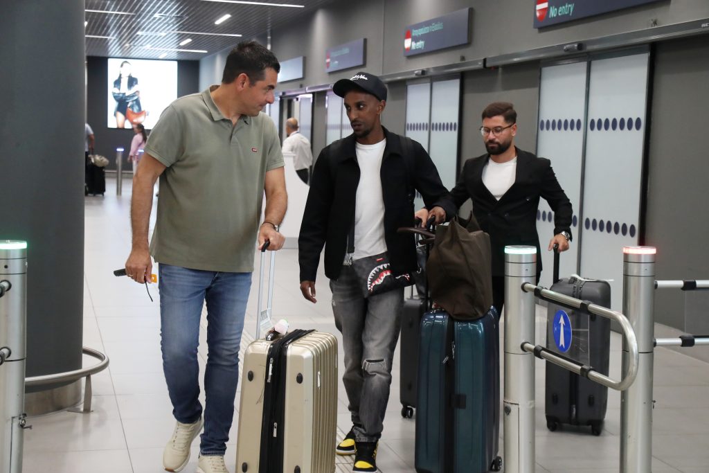 Έφτασε στην Αθήνα ο Τάχα Άλι