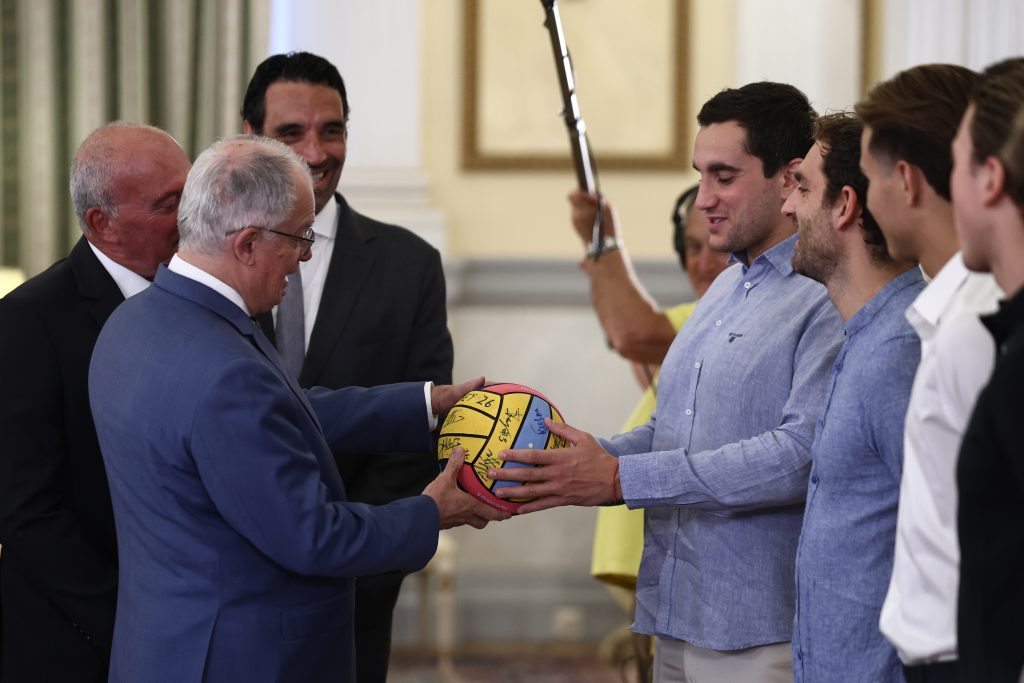 Στο Προεδρικό Μέγαρο η «χρυσή» Εθνική πόλο Ανδρών – Τους υποδέχθηκε ο Πρόεδρος της Δημοκρατίας (video+pictures)