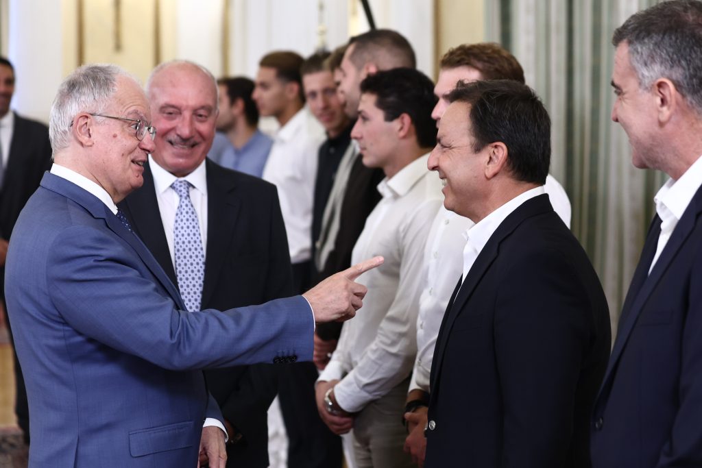 Στο Προεδρικό Μέγαρο η «χρυσή» Εθνική πόλο Ανδρών – Τους υποδέχθηκε ο Πρόεδρος της Δημοκρατίας (video+pictures)