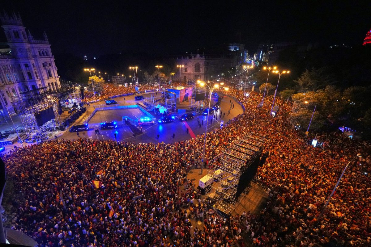 Η Μαδρίτη… ξενύχτησε για τους Παγκόσμιους Πρωταθλητές (video) Η Μαδρίτη… ξενύχτησε για τους Παγκόσμιους Πρωταθλητές (video)