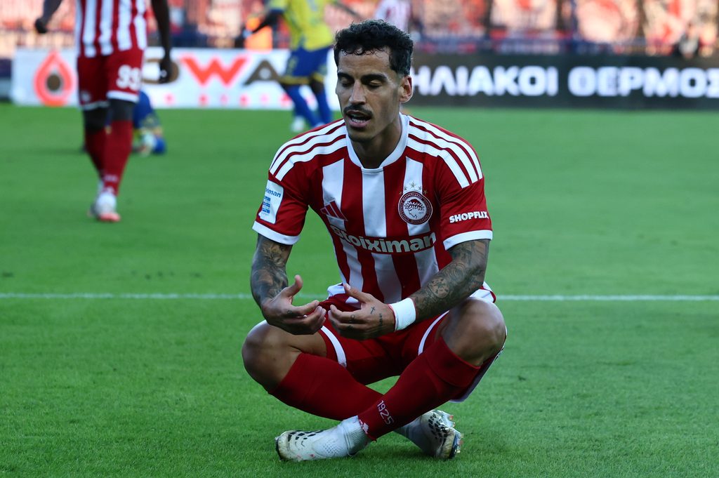 Παναιτωλικός – Ολυμπιακός 0-2: Νικηφόρο πέρασμα από το Αγρίνιο με Ρόκα και Τσικίνιο για τους “ερυθρόλευκους”
