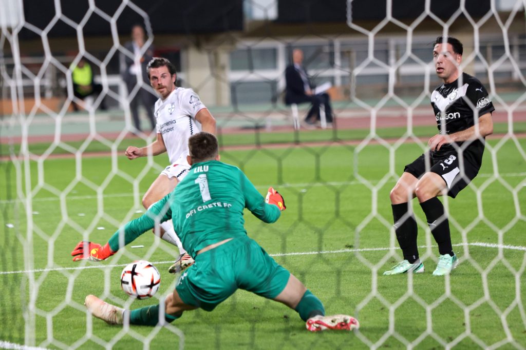 ΟΦΗ – Μπάγερ Λεβερκούζεν 0-2: Ο Χόφμαν υπέγραψε το “διπλό” στην Κρήτη